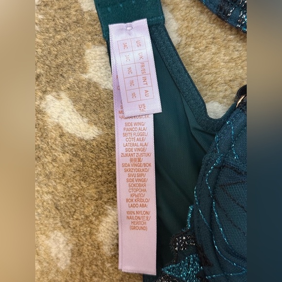 Savage X Fenty NWT Shining Star Embroidered Unlined Demi Bra women’s size 34C - Picture 12 of 13